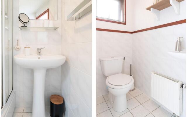 Urbane Holiday Home in Garderen with Terrace and Garden