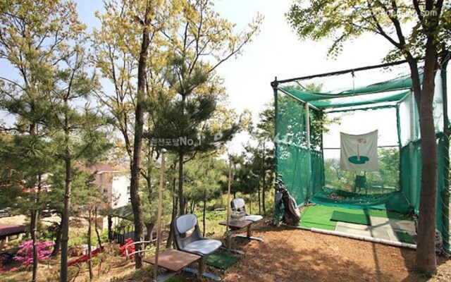 Ganghwadomeadow Cross Pension