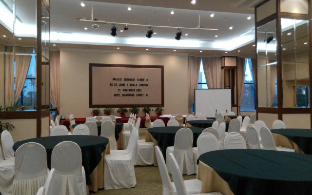 Mandarin Court Hotel