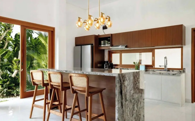 Luxurious Family 6 Br Villa in Seminyak Breakfast Include