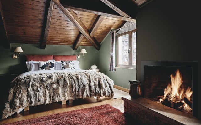 Nostos Suites by White Hills