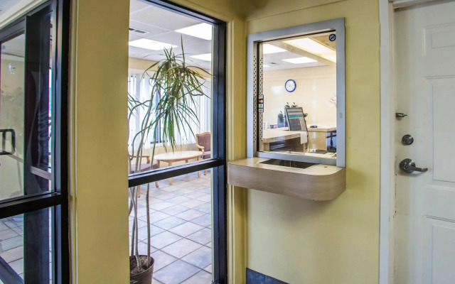 Relax Inn Saint Charles