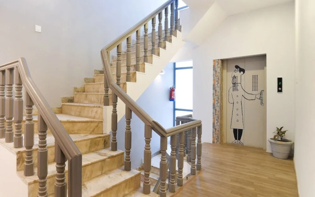 Srm by OYO Rooms