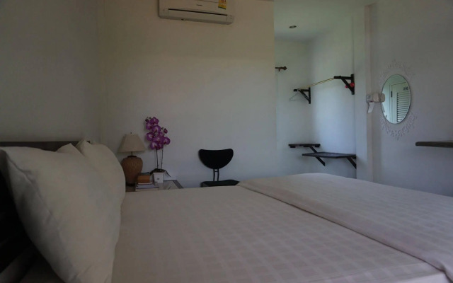 Thatphanom Place