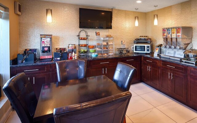 Days Inn by Wyndham St. Charles IL