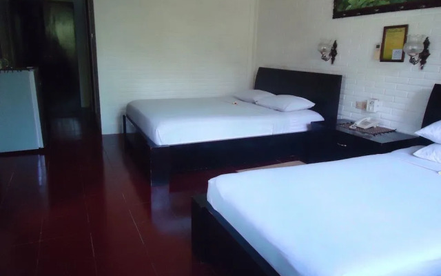 Sri Bungalows