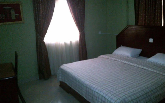 The Oragon Hotel