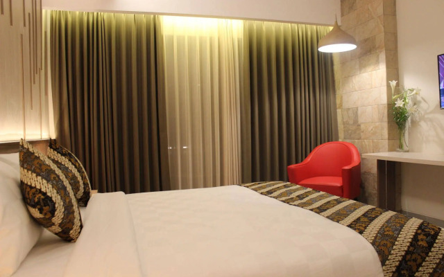 Grand Laguna Hotel & Villa