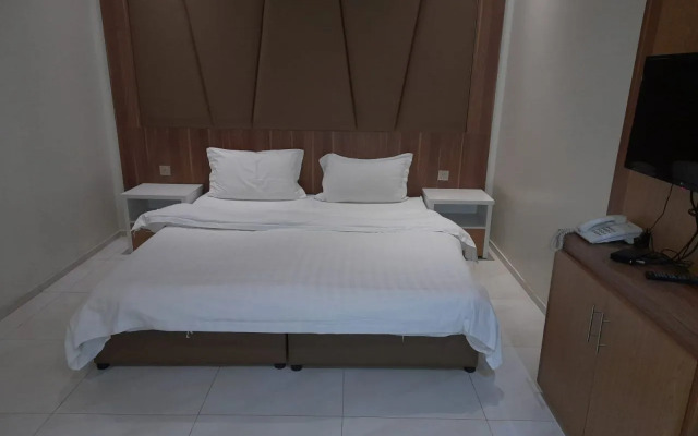 Fayiqa Plaza Furnished Apartments