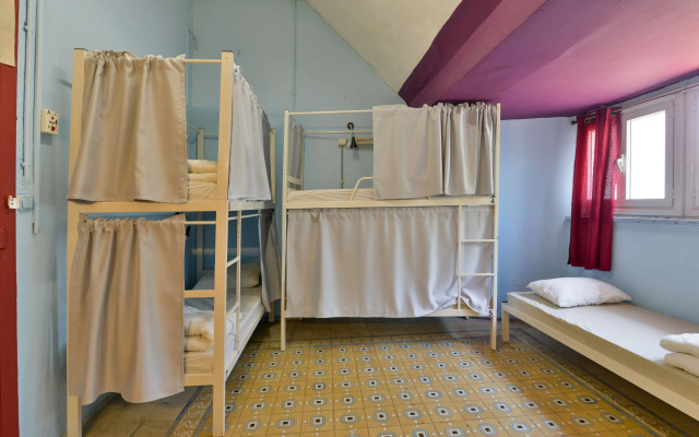 Roger's House Tel Aviv Hostel