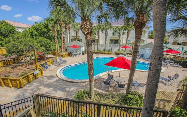 View Ocean & Racquet 8315