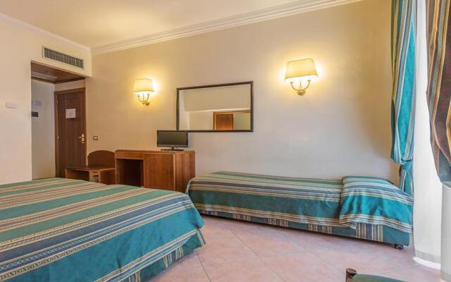 Raeli Hotel Floridia
