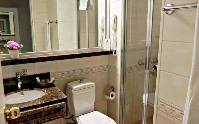 Seres Hotel Old City