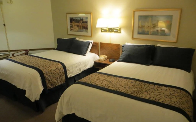 Pine Grove Resort