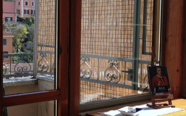 Maria, lAttico al Vaticano