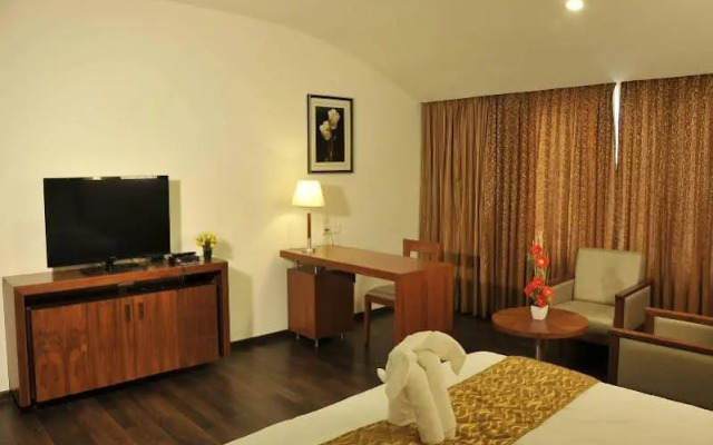 Dhanalakshmi Srinivasan Hotel