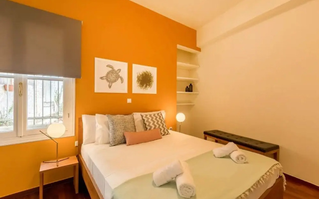 Modernly furnished apartment in Psyri A8