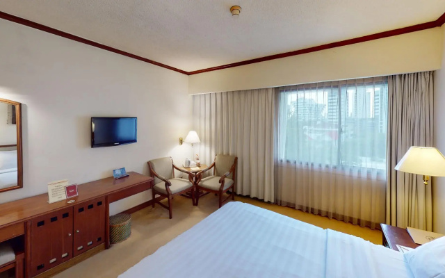 Elmi Hotel