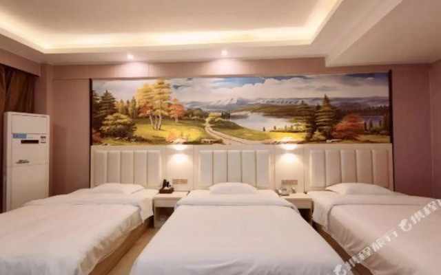 Youge Shangpin Hotel (Xinxing Times Square Bus Station)