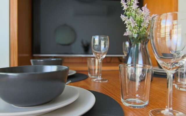 Phaedrus Living: Seaside Luxury Flat Athina 123