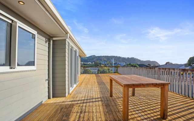 Waihi Beach Bliss - Waihi Beach Holiday Home