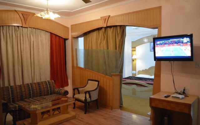 Hotel Sandhya Palace