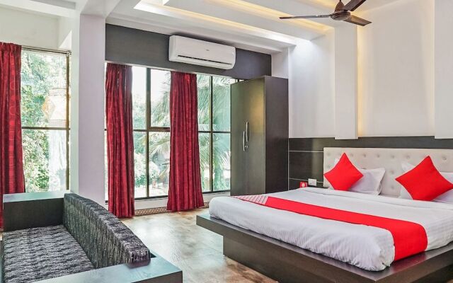 OYO 24932 Hotel Royal Stay