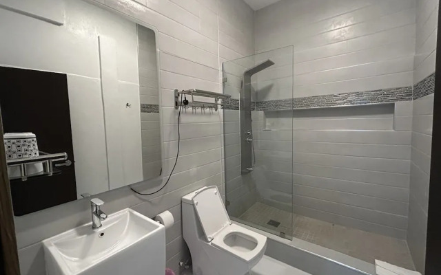 Luxury 5BD Loft in Prime Location