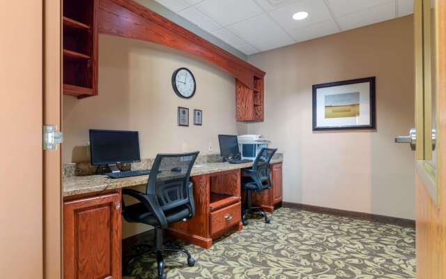 Best Western Plus Butterfield Inn