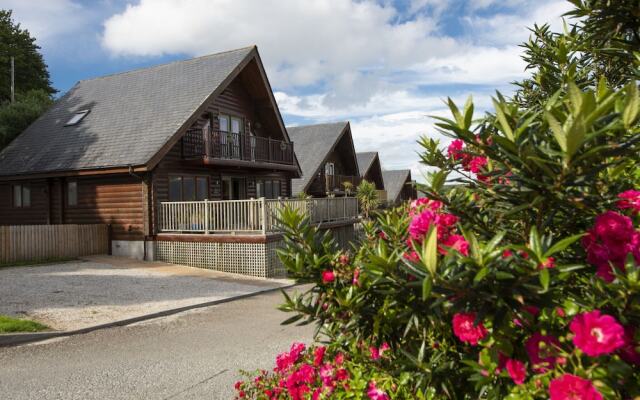 Cozy Holiday Home in Little Petherick Near Beaches