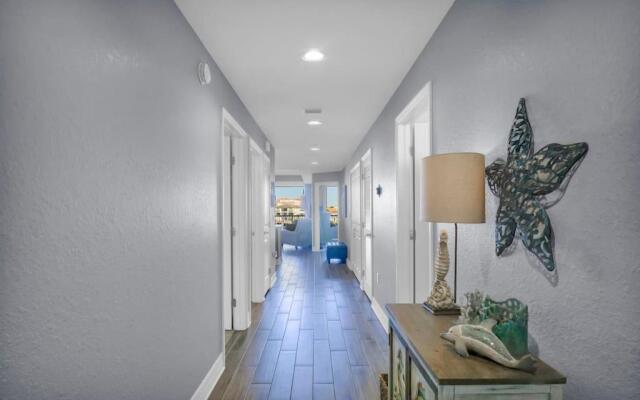 Waterfront -3BR - 2Kings -Pool Balcony - Beach