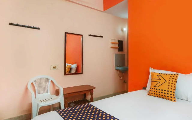 Spot On 701306 Annai Guest House