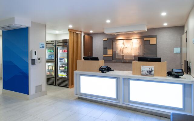 Holiday Inn Express Santa Rosa North by IHG