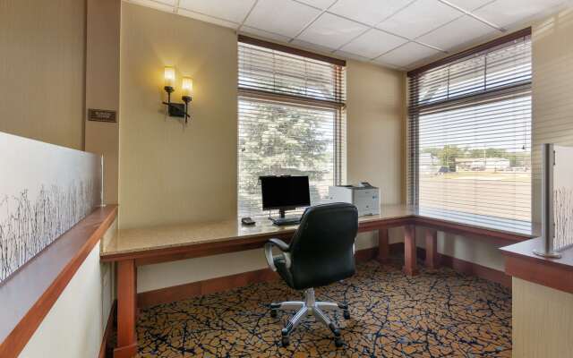 Best Western Golden Prairie Inn & Suites
