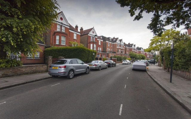 Hampstead Enjoy the Exclusive Atmosphere