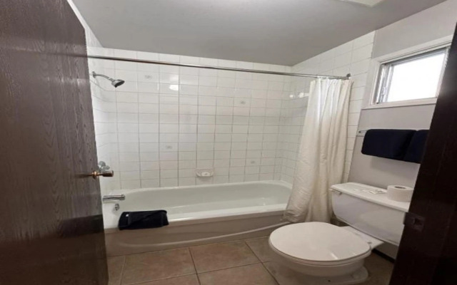 Howard Johnson By Wyndham Edson