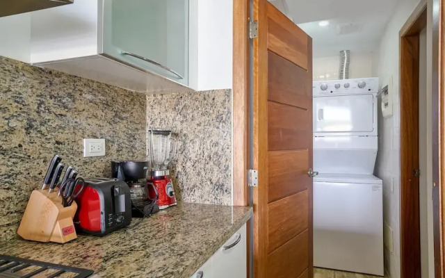 Luxury Beachfront Condo A-101
