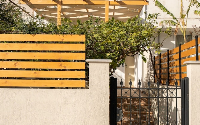 Lemon Garden Home