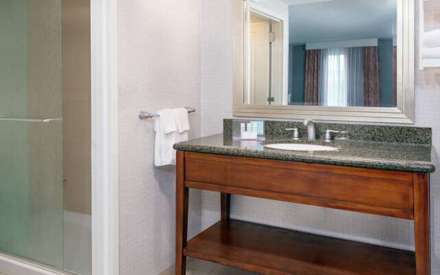 Hampton Inn & Suites Orlando Airport @ Gateway Village