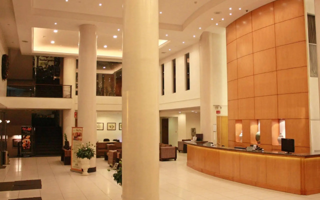 Hotel Supreme Convention Plaza