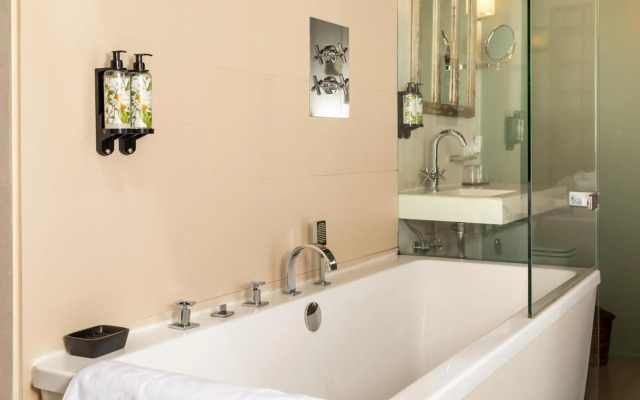 Boutique Hotel V...