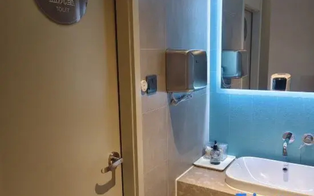 Home Inn Harbin Convention and Exhibition Center Hengshan Road Wanda Plaza