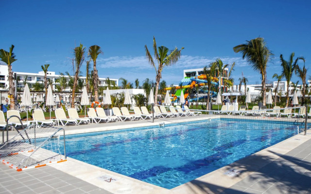 Hotel Riu Republica - Adults only - All Inclusive