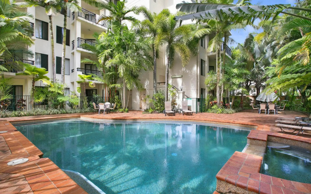 Tropic Towers Apartments