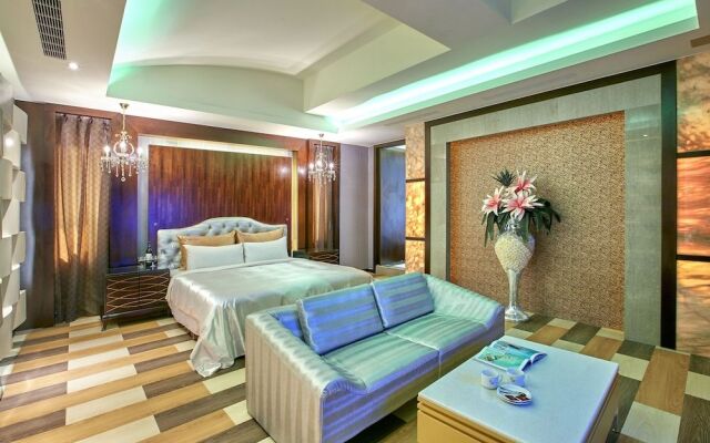 Gold Motel