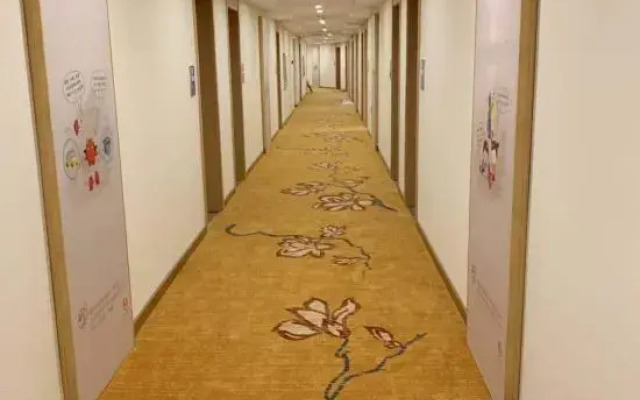 Wena Hotel (Pengtai Department Store, Gao'an Avenue, Yichun)