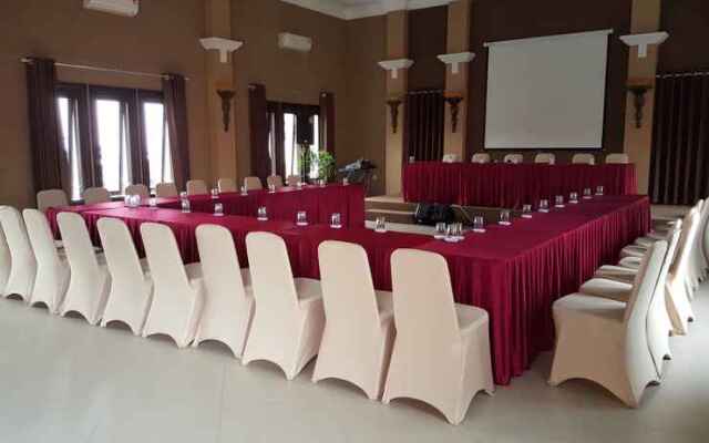 OYO 309 Avila Ketapan Rame Hotel