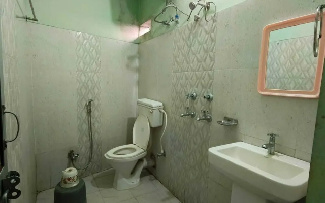 Hotel J B Palace