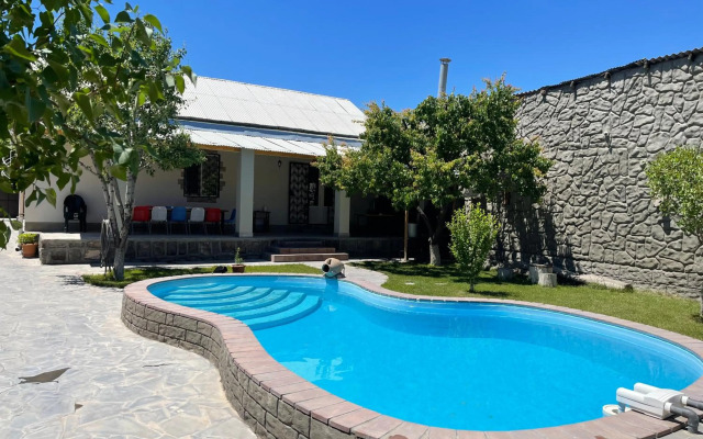 Cozy Apartment With The Best Patio and Swimming pool