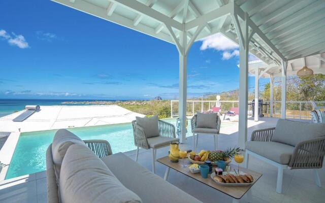 Villa Martinique Diamant, resplendissante, 3ch, piscine, vue mer